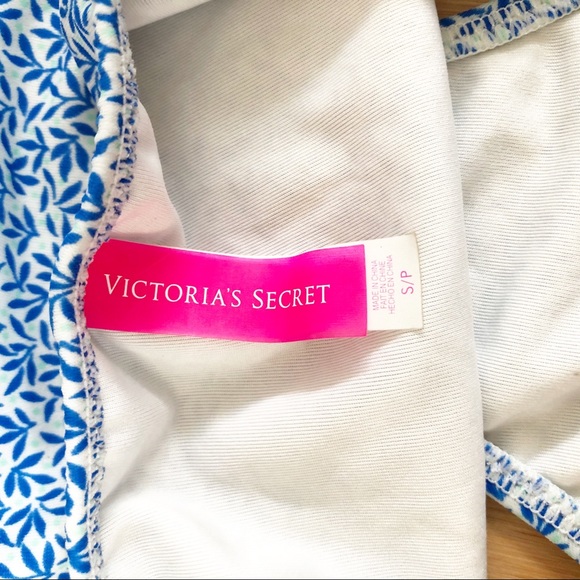 Blue & White Victoria's Secret Bandeau Bikini - Picture 10 of 10